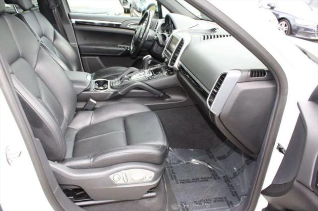 2014 Porsche Cayenne Platinum Edition