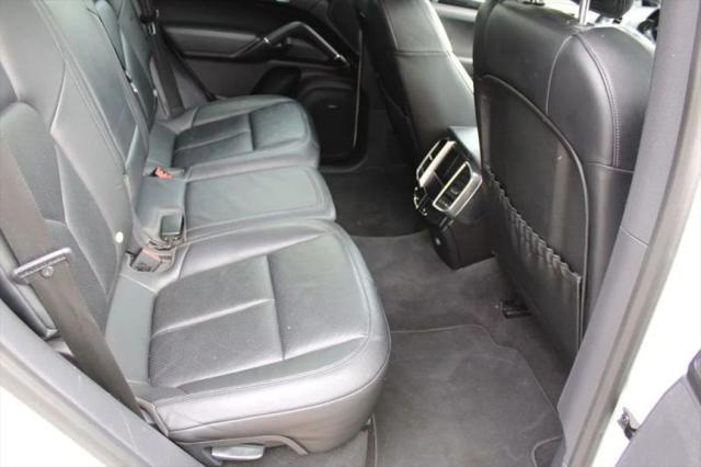 2014 Porsche Cayenne Platinum Edition