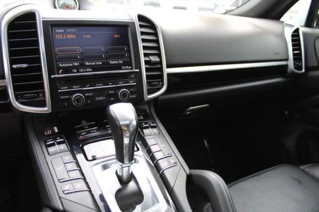 2014 Porsche Cayenne Platinum Edition