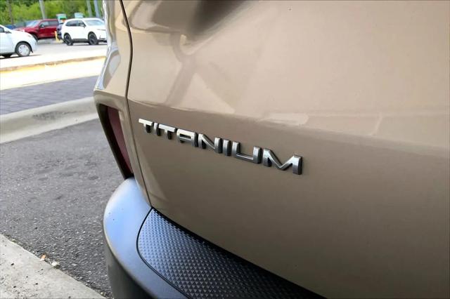 2020 Ford Escape Titanium Hybrid