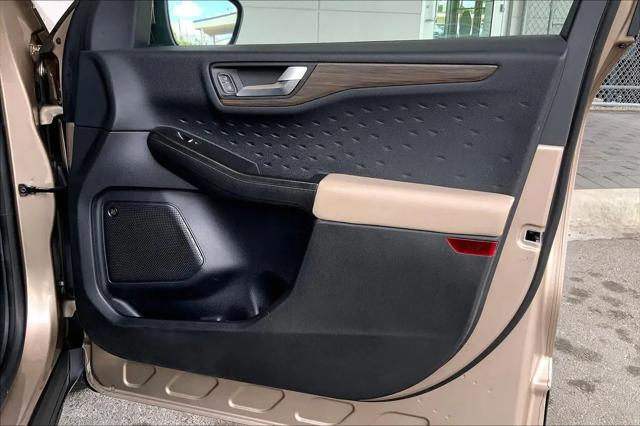 2020 Ford Escape Titanium Hybrid