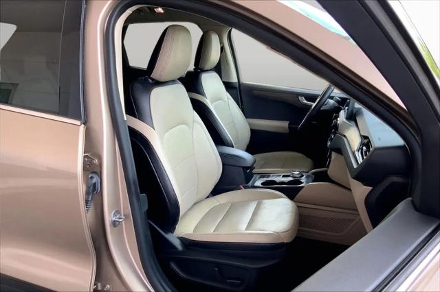 2020 Ford Escape Titanium Hybrid