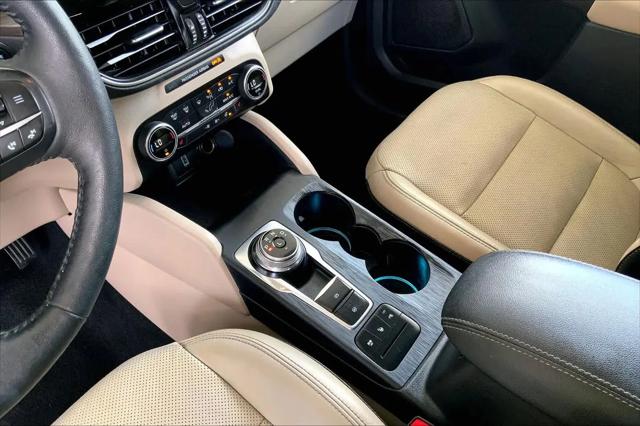 2020 Ford Escape Titanium Hybrid