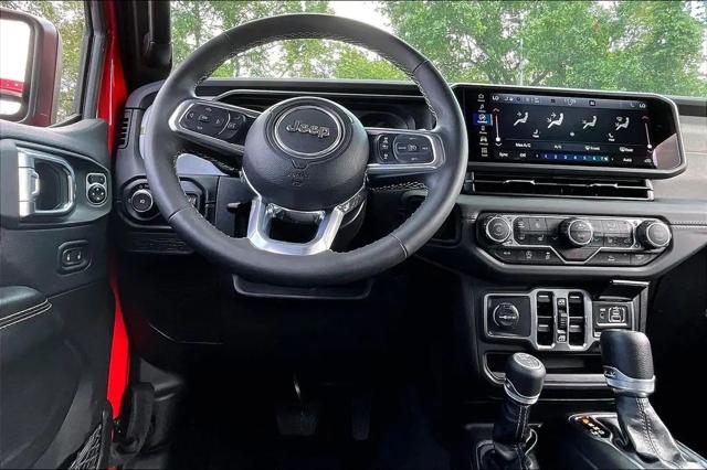 2025 Jeep Wrangler 4-Door Sahara 4x4