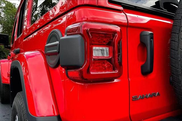 2025 Jeep Wrangler 4-Door Sahara 4x4
