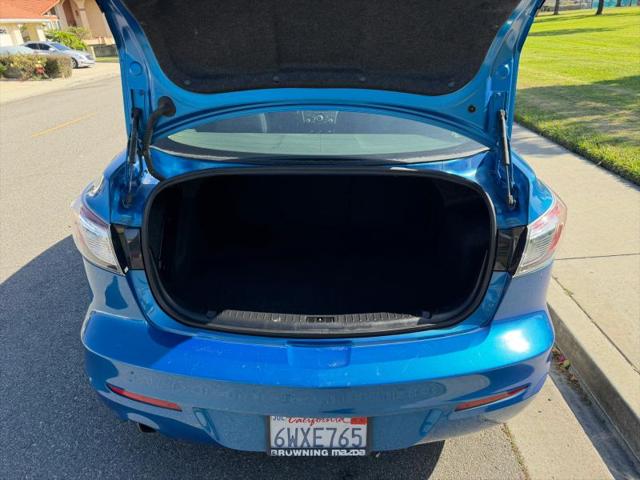 2012 Mazda Mazda3 i Touring