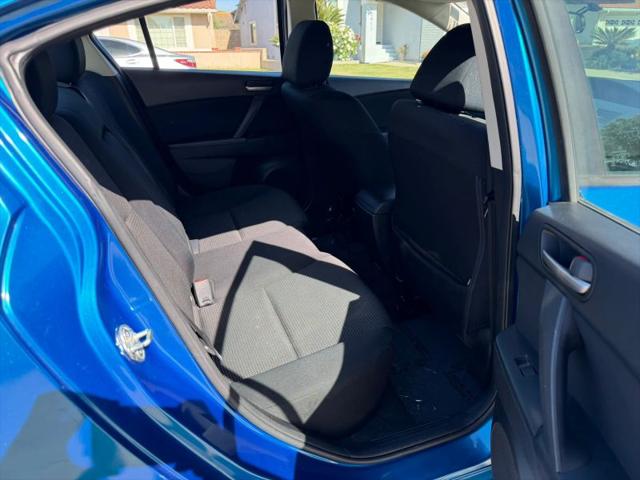 2012 Mazda Mazda3 i Touring