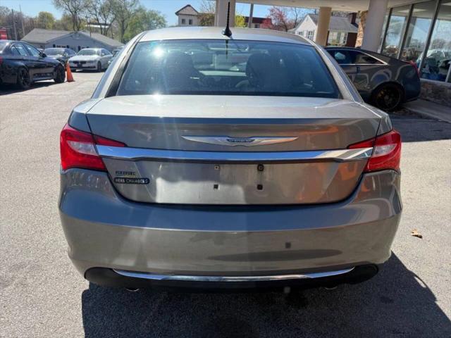 2012 Chrysler 200 Touring