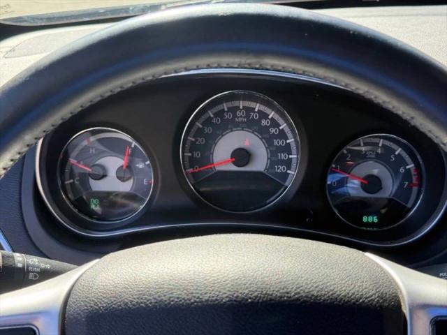 2012 Chrysler 200 Touring