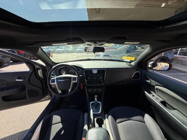 2012 Chrysler 200 Touring