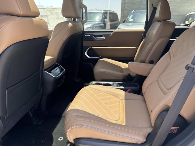 2026 INFINITI QX80 LUXE