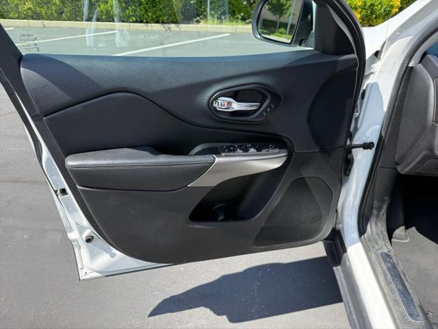 2019 Jeep Cherokee Limited FWD