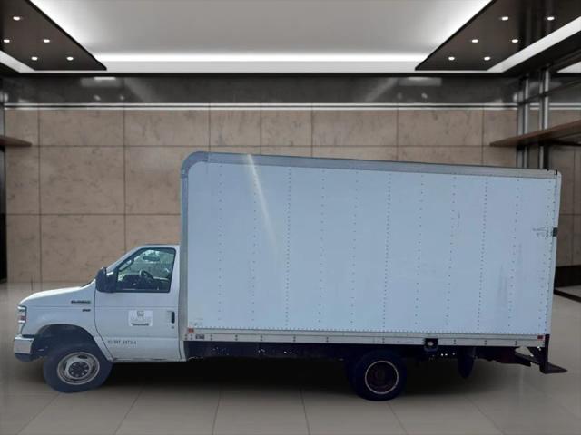 2012 Ford E-350 Cutaway Base