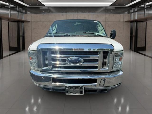 2012 Ford E-350 Cutaway Base