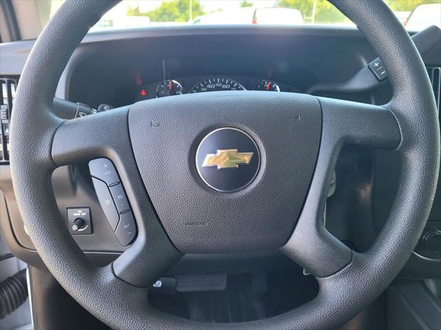 2026 Chevrolet Express Cargo Van 2500 Regular Wheelbase, WT, RWD