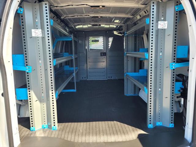 2026 Chevrolet Express Cargo Van 2500 Regular Wheelbase, WT, RWD