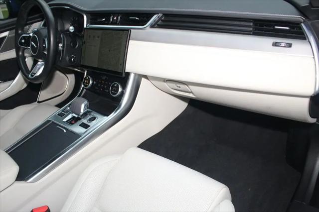 2022 Jaguar XF R-Dynamic SE P300 AWD Automatic