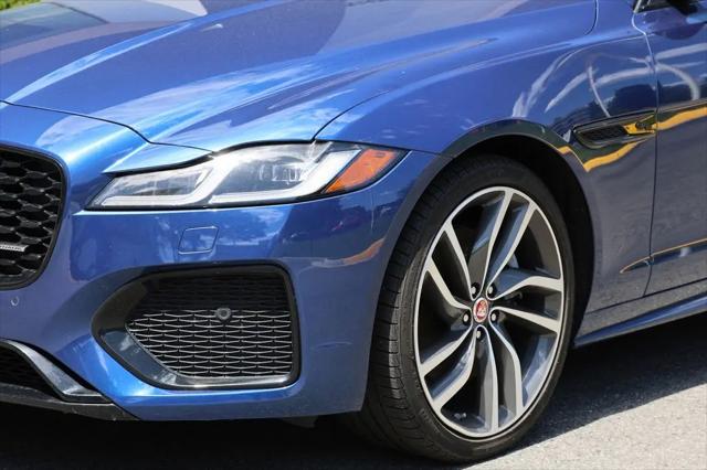2022 Jaguar XF R-Dynamic SE P300 AWD Automatic