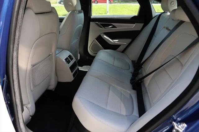 2022 Jaguar XF R-Dynamic SE P300 AWD Automatic