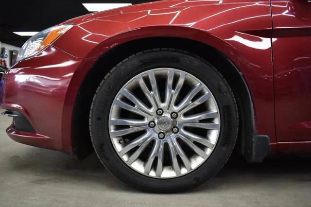 2013 Chrysler 200 Limited