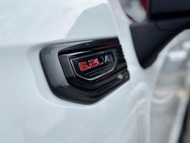 2022 GMC Sierra 1500 Limited 4WD Crew Cab Short Box AT4