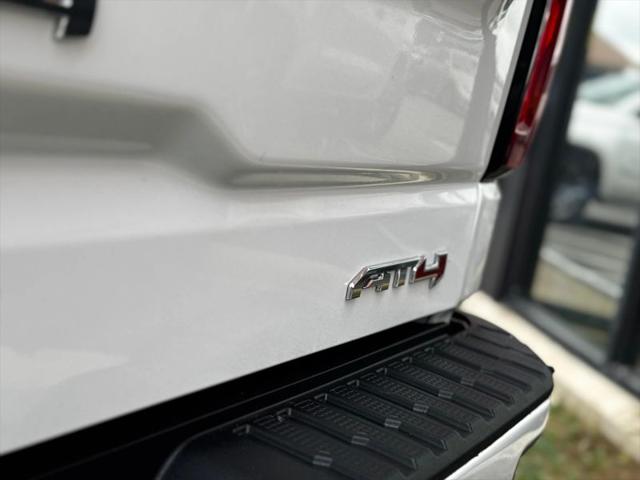 2022 GMC Sierra 1500 Limited 4WD Crew Cab Short Box AT4