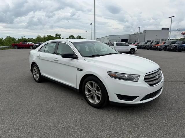 2016 Ford Taurus SE