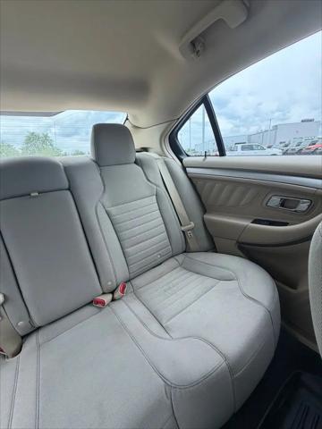 2016 Ford Taurus SE