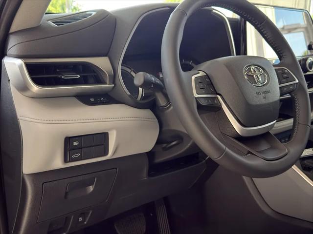 2026 Toyota Highlander Hybrid XLE
