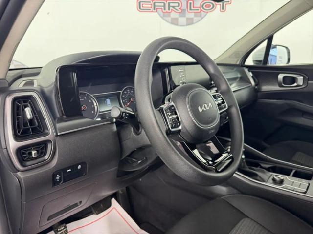 2023 Kia Sorento LX