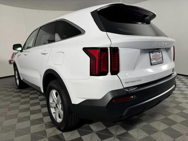 2023 Kia Sorento LX