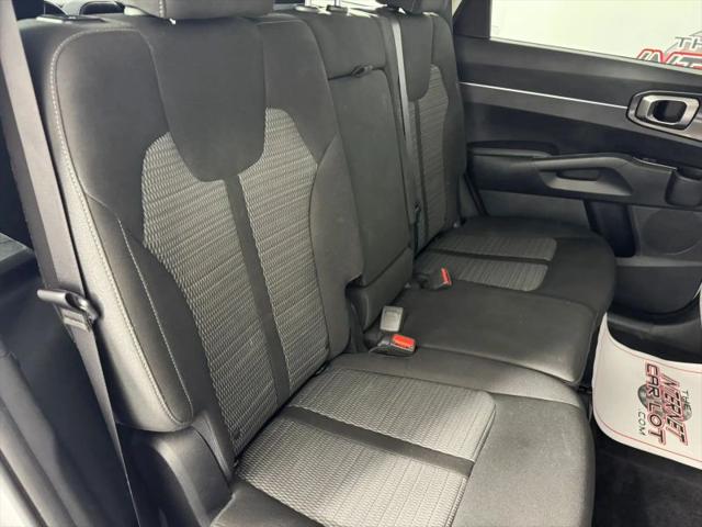 2023 Kia Sorento LX