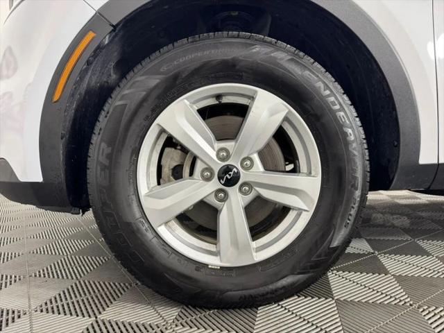 2023 Kia Sorento LX