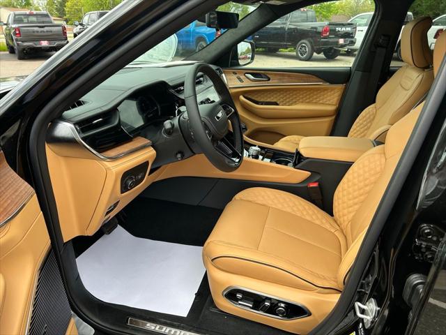2026 Jeep Grand Cherokee Summit 4x4
