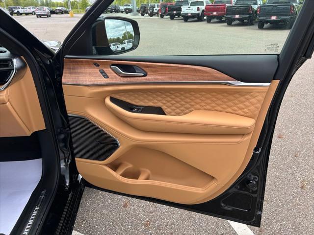 2026 Jeep Grand Cherokee Summit 4x4