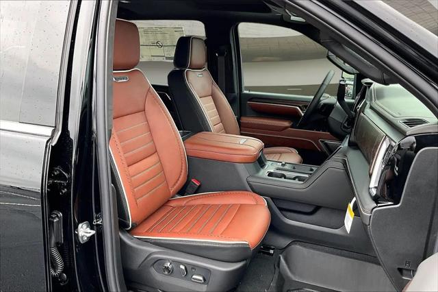 2026 GMC Sierra 2500HD Crew Cab, Standard Bed, Denali Ultimate, 4WD
