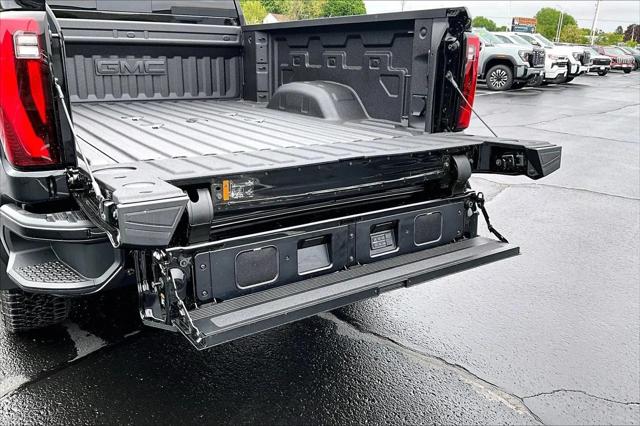 2026 GMC Sierra 2500HD Crew Cab, Standard Bed, Denali Ultimate, 4WD