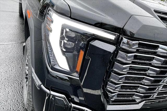 2026 GMC Sierra 2500HD Crew Cab, Standard Bed, Denali Ultimate, 4WD