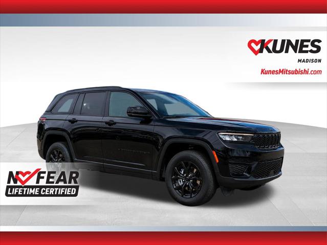 2024 Jeep Grand Cherokee Altitude 4x4 for sale in Madison, WI