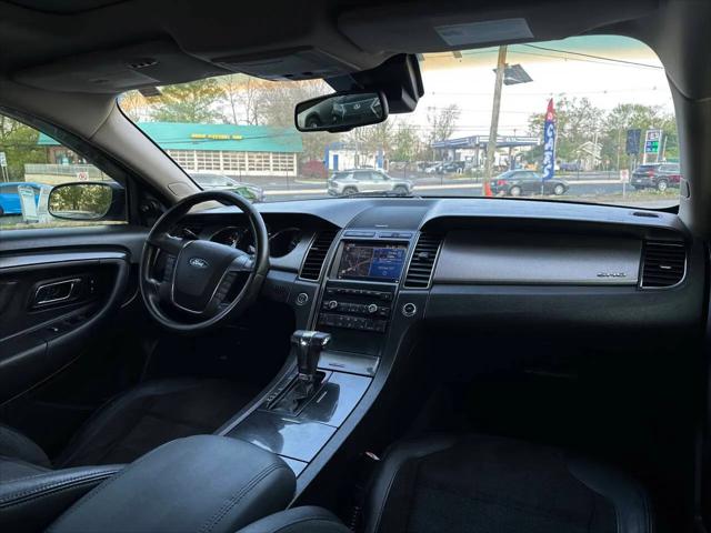 2011 Ford Taurus SHO