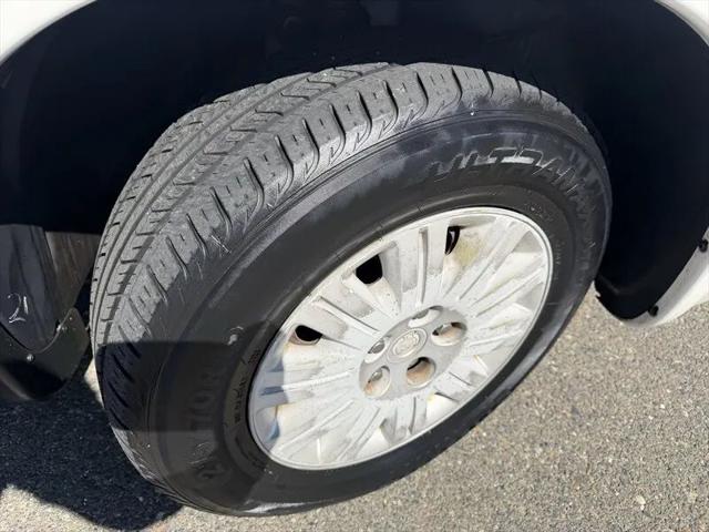 2005 Chrysler Town & Country LX