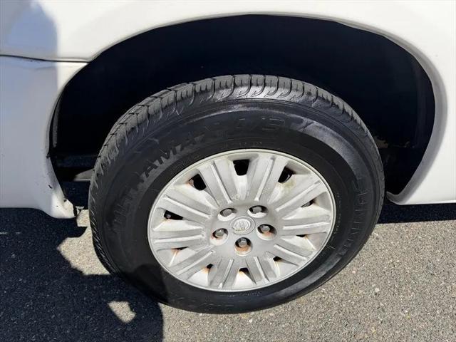 2005 Chrysler Town & Country LX