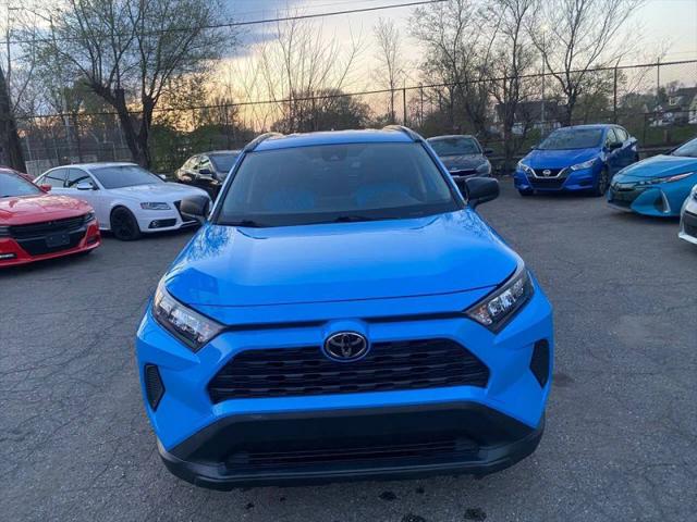 2020 Toyota RAV4 LE