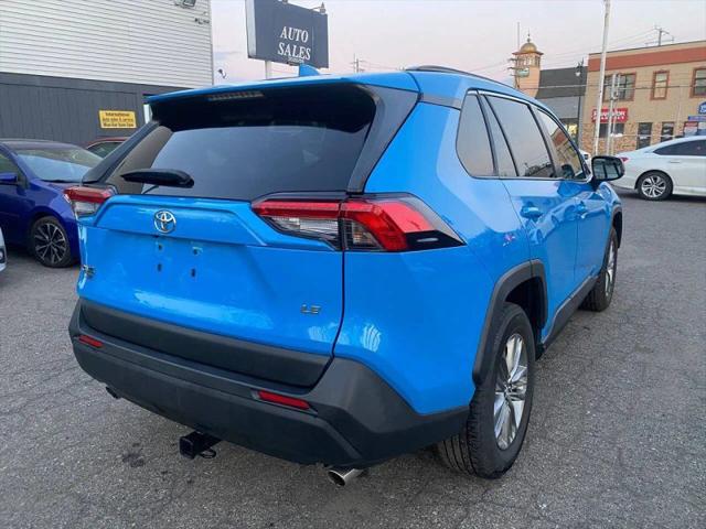 2020 Toyota RAV4 LE
