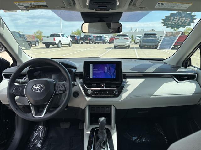 2024 Toyota Corolla Cross LE
