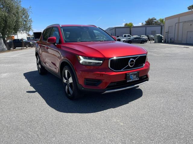 2019 Volvo XC40 T4 Momentum