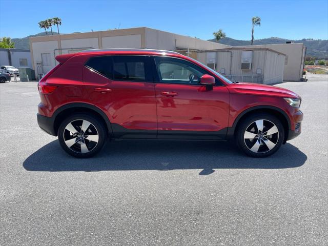 2019 Volvo XC40 T4 Momentum