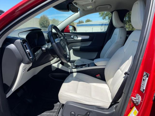 2019 Volvo XC40 T4 Momentum