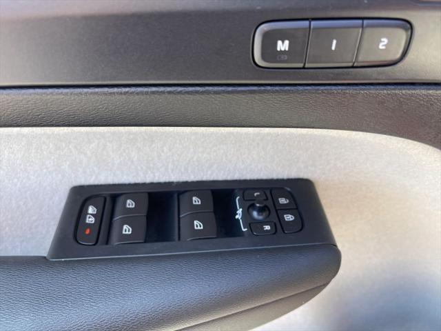 2019 Volvo XC40 T4 Momentum