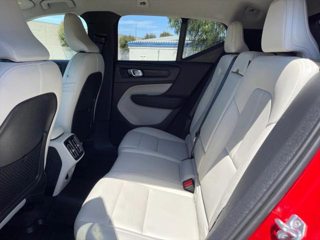 2019 Volvo XC40 T4 Momentum